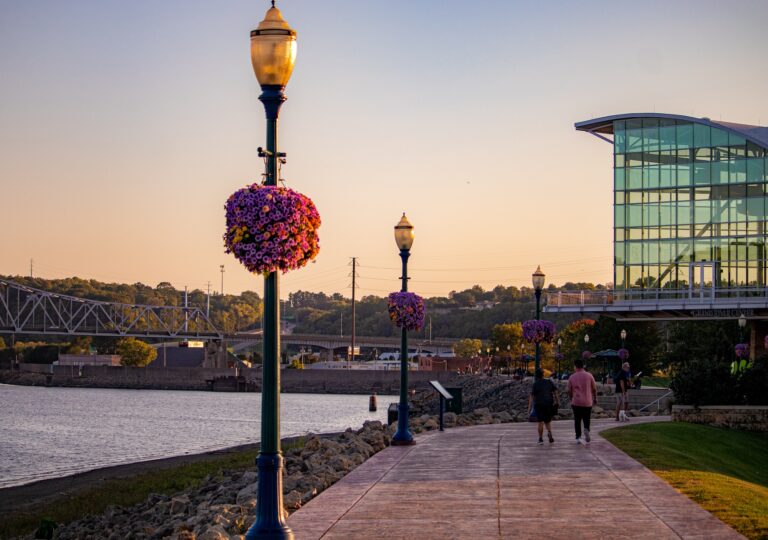 A photo of the Dubuque Riverwalk